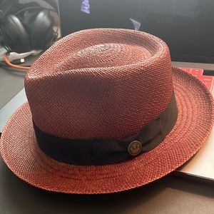 Red hand woven Goorin brothers fedora hat